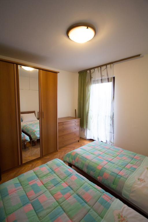 Apartment Cherry روفينج الغرفة الصورة