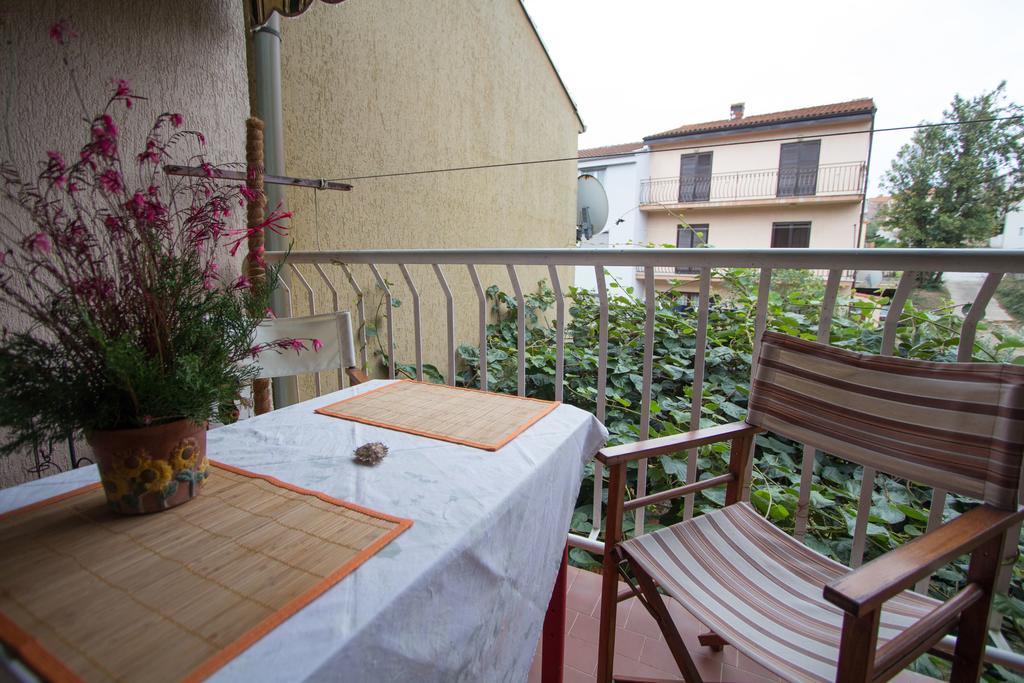 Apartment Cherry روفينج الغرفة الصورة